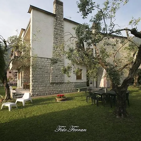 Casa Vacanze Gli Ulivi Del Lago Sale Marasino